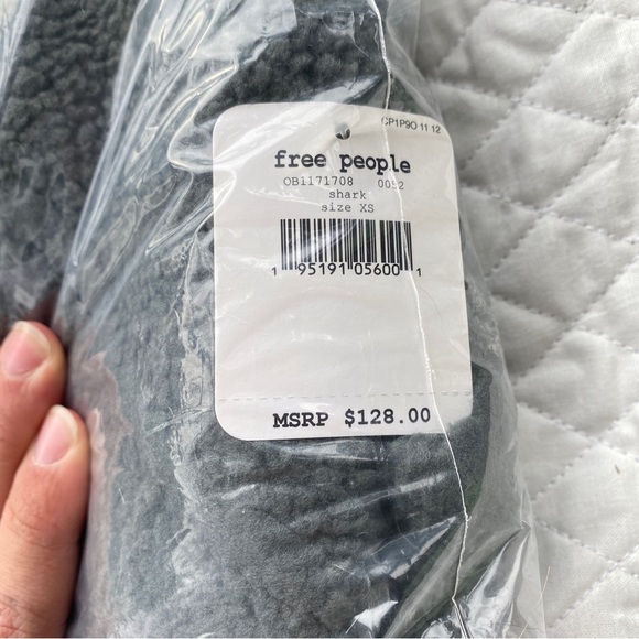 Free People Hit the Slopes Pullover in Shark XS Fleece Sherpa 1/4 Snap Pullover - Picture 7 of 11